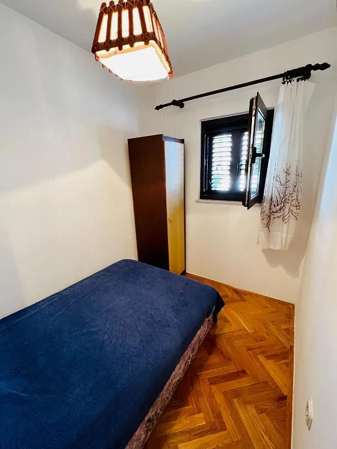 Sunny Retreat Apartment Malinska