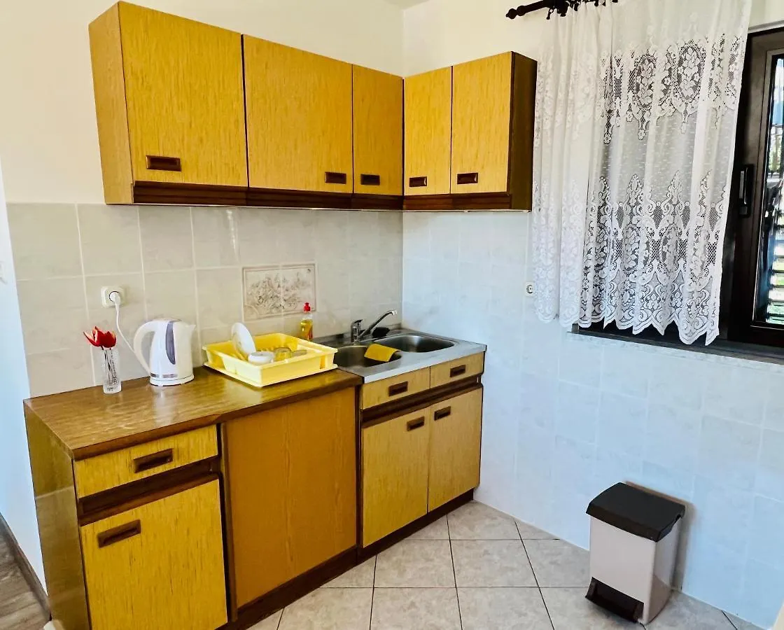 Sunny Retreat Apartment Malinska