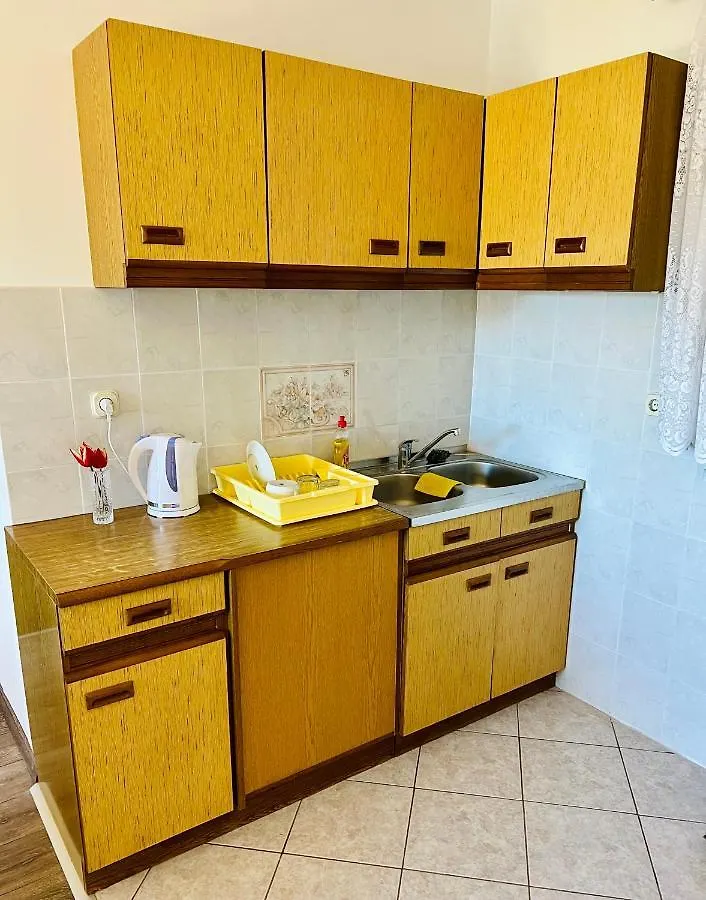 Sunny Retreat Apartment Malinska