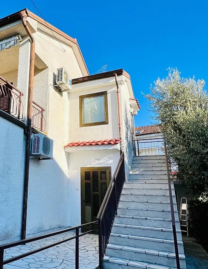 Sunny Retreat Apartment Malinska 0*,  Croatia